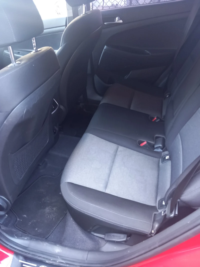 Hyundai Tucson, снимка 16 - Автомобили и джипове - 52704449
