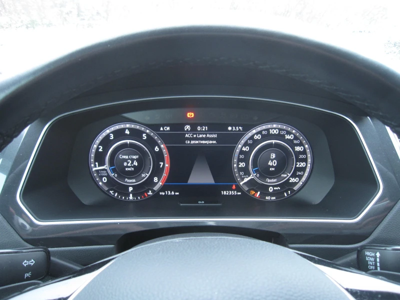 VW Tiguan 4x4, Автомат, 2, 0, DIGITAL, Navi, снимка 12 - Автомобили и джипове - 52891002