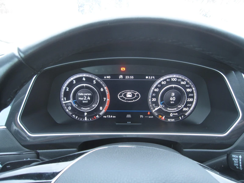 VW Tiguan 4x4, Автомат, 2, 0, DIGITAL, Navi, снимка 10 - Автомобили и джипове - 52891002