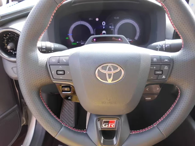 Toyota C-HR 2.0 HEV/197HP/GR/CAM/NAVI/142h, снимка 10 - Автомобили и джипове - 53596805
