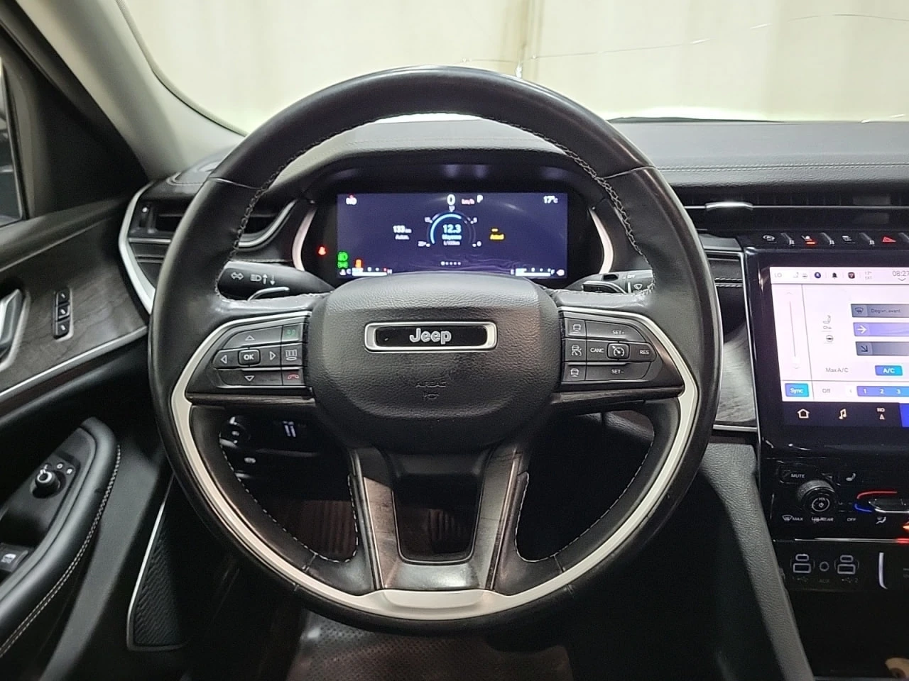 Jeep Grand cherokee 2022 LIMITED * АВТО КРЕДИТ*  - изображение 10
