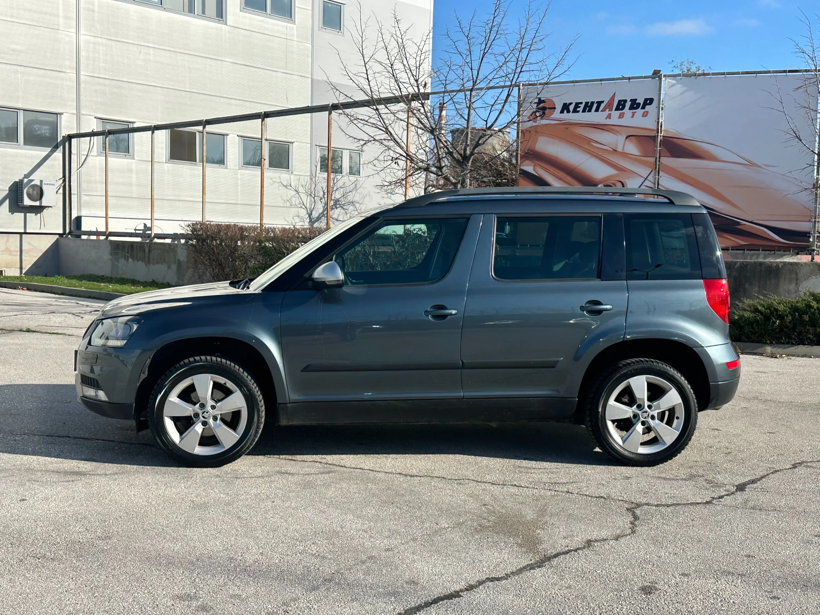 Skoda Yeti 1.8i/4х4/Газ/Панорама/Гаранция - изображение 2