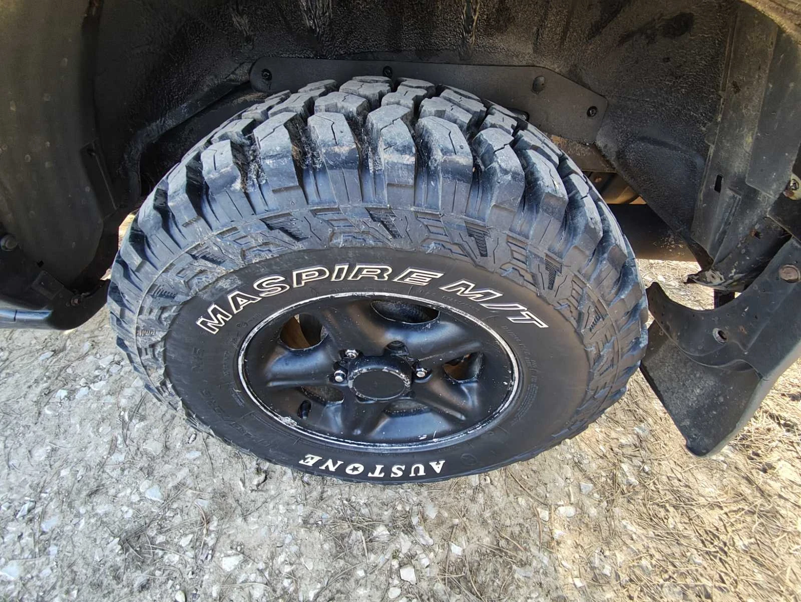 Isuzu Trooper 3.0D 160 коня - изображение 8