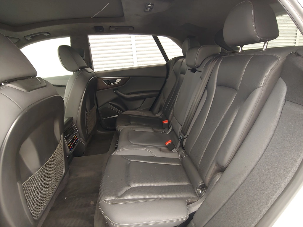 Audi Q8 Bang & Olufsen* Virtual Cockpit Plus* Head-Up* , снимка 13 - Автомобили и джипове - 54007963