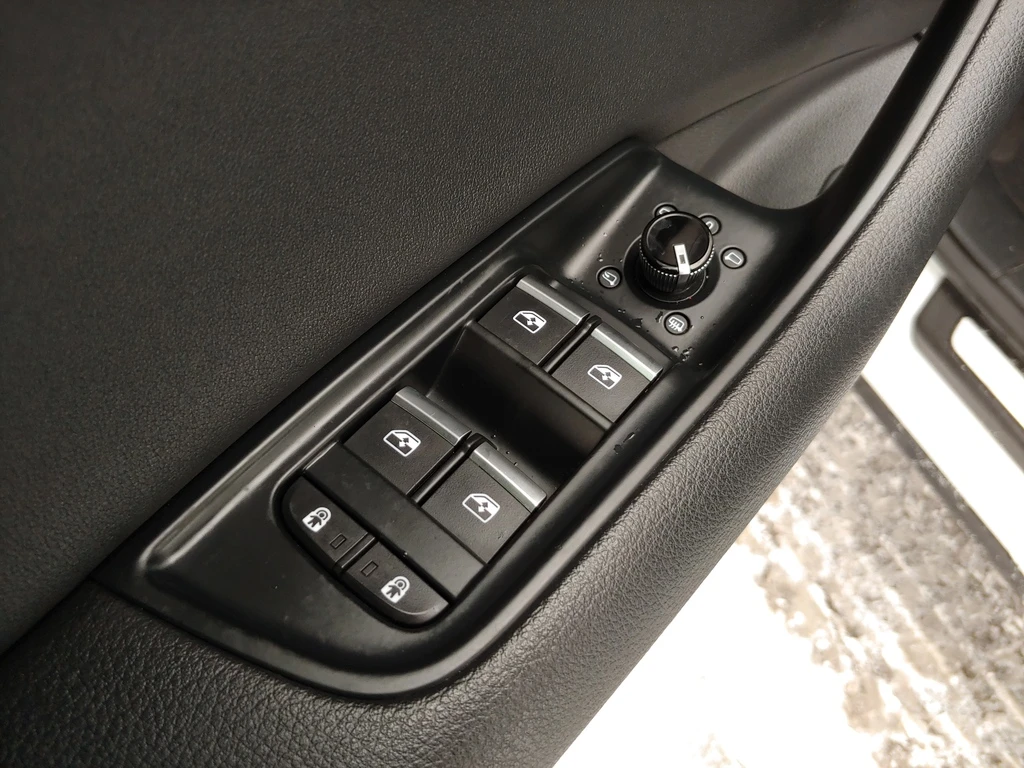 Audi Q8 Bang & Olufsen* Virtual Cockpit Plus* Head-Up* , снимка 11 - Автомобили и джипове - 54007963