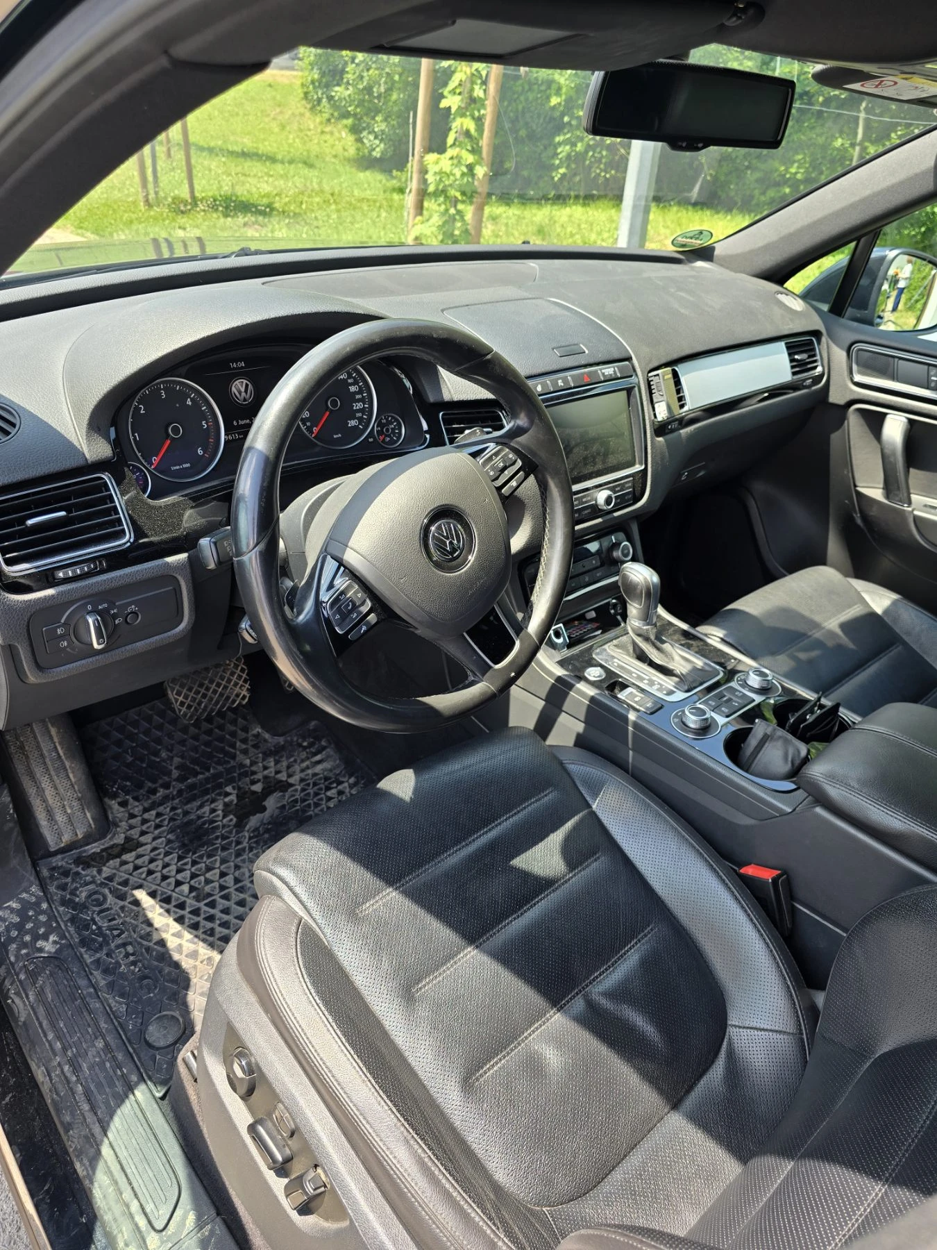 VW Touareg 3.0 TDI, снимка 7 - Автомобили и джипове - 54806457