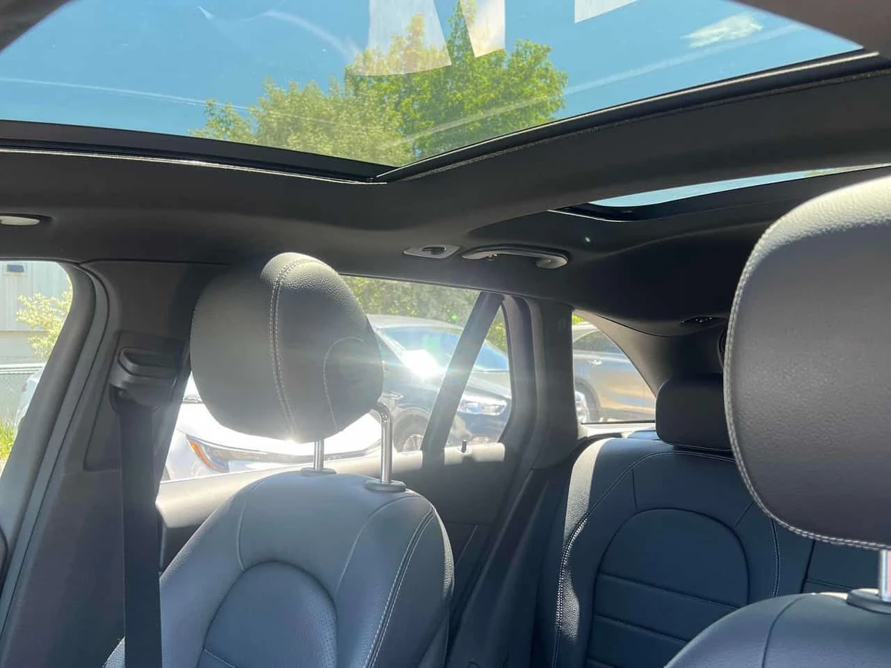 Mercedes-Benz GLC * 300 * CARFAX * ЦЕНА ДО БГ, снимка 9 - Автомобили и джипове - 54989034