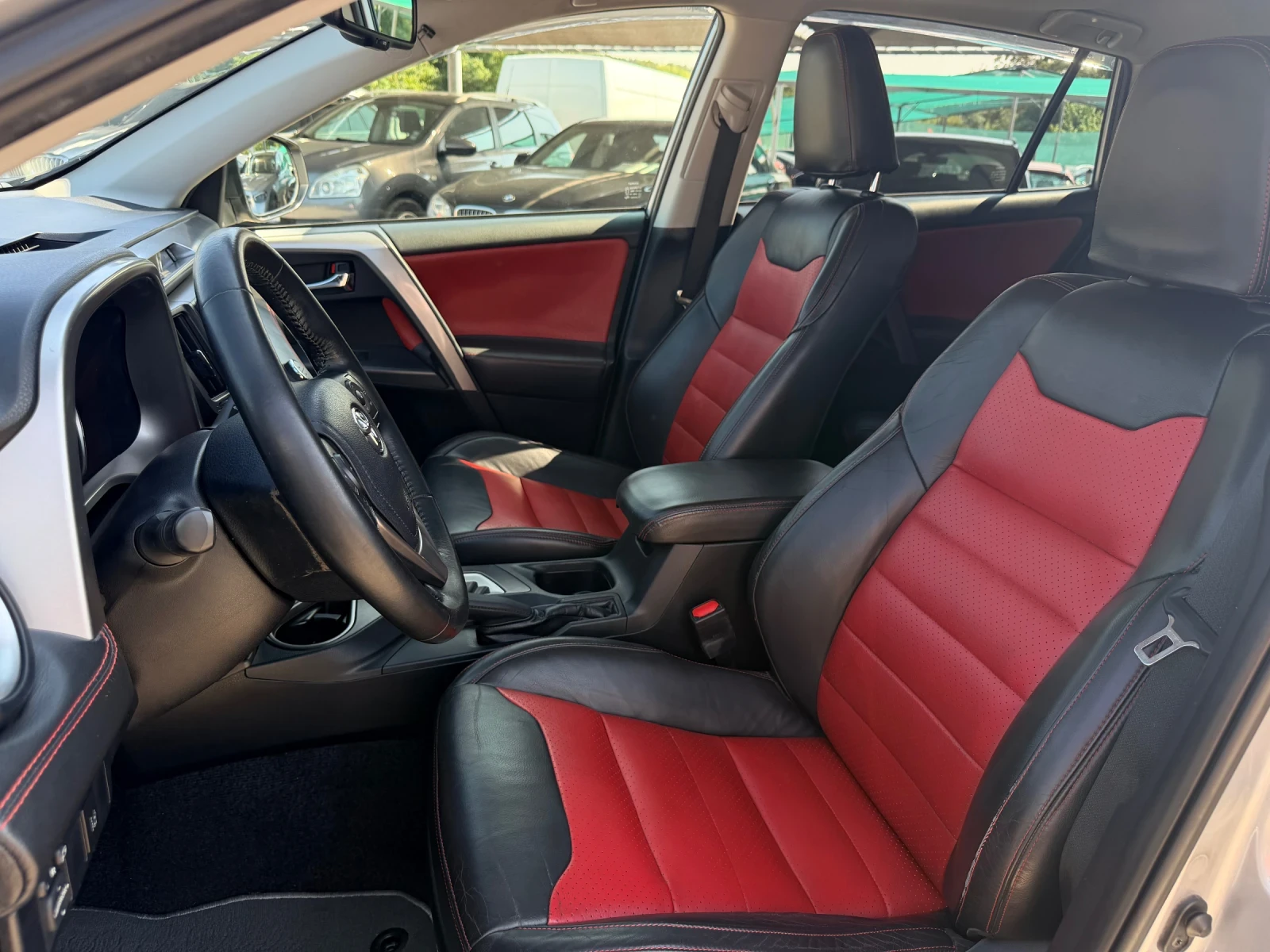 Toyota Rav4 AWD 2.5 Hybrid Exclusive PANO 360 Distronic Memory, снимка 9 - Автомобили и джипове - 55976888