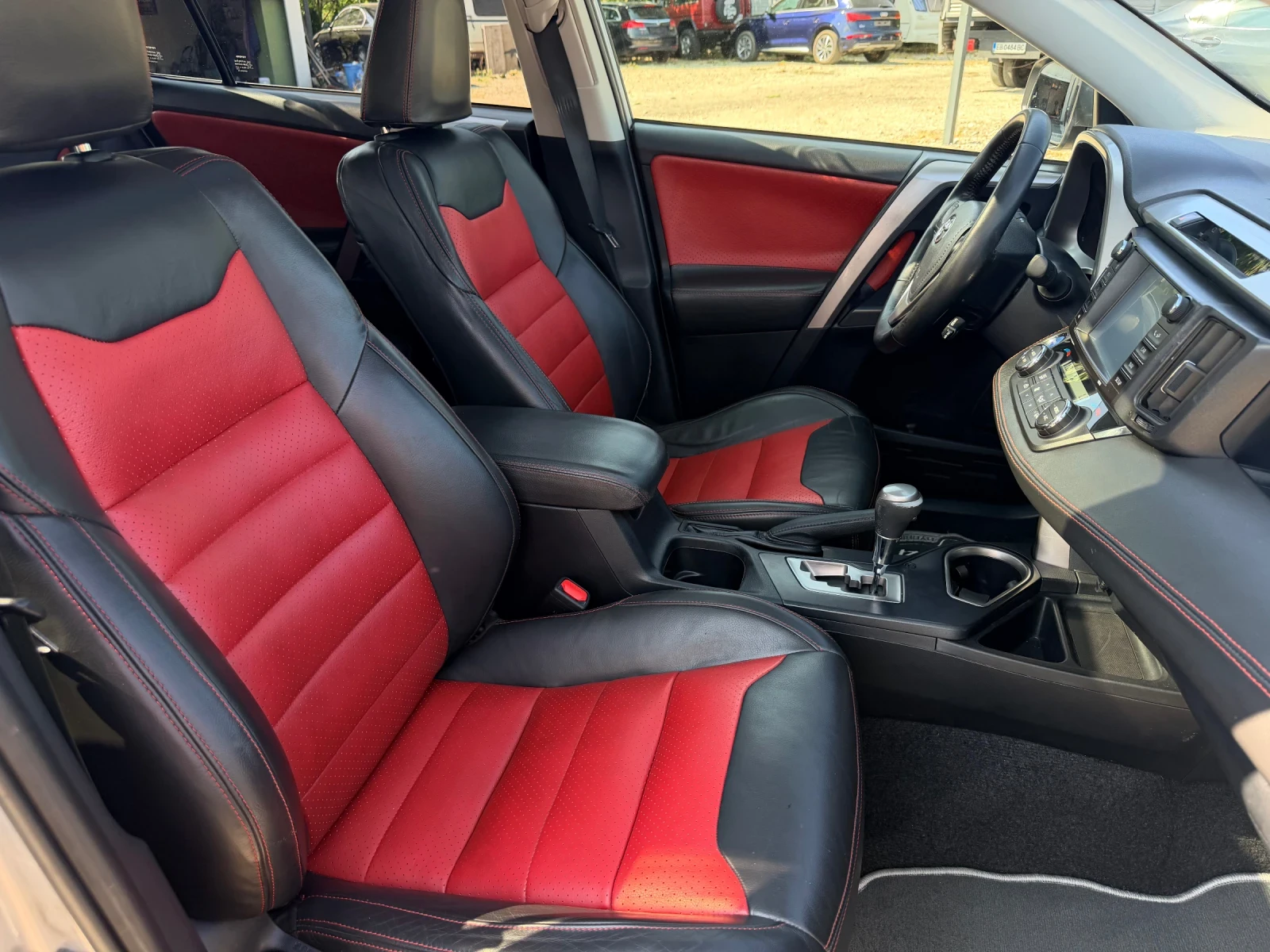 Toyota Rav4 AWD 2.5 Hybrid Exclusive PANO 360 Distronic Memory, снимка 15 - Автомобили и джипове - 55976888