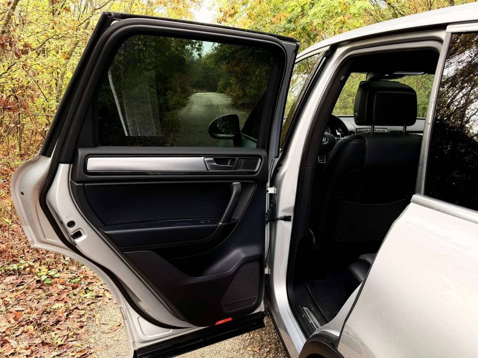 VW Touareg R-line, снимка 14 - Автомобили и джипове - 56747493