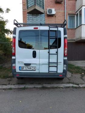 Opel Vivaro 2.5 CDTI, снимка 2