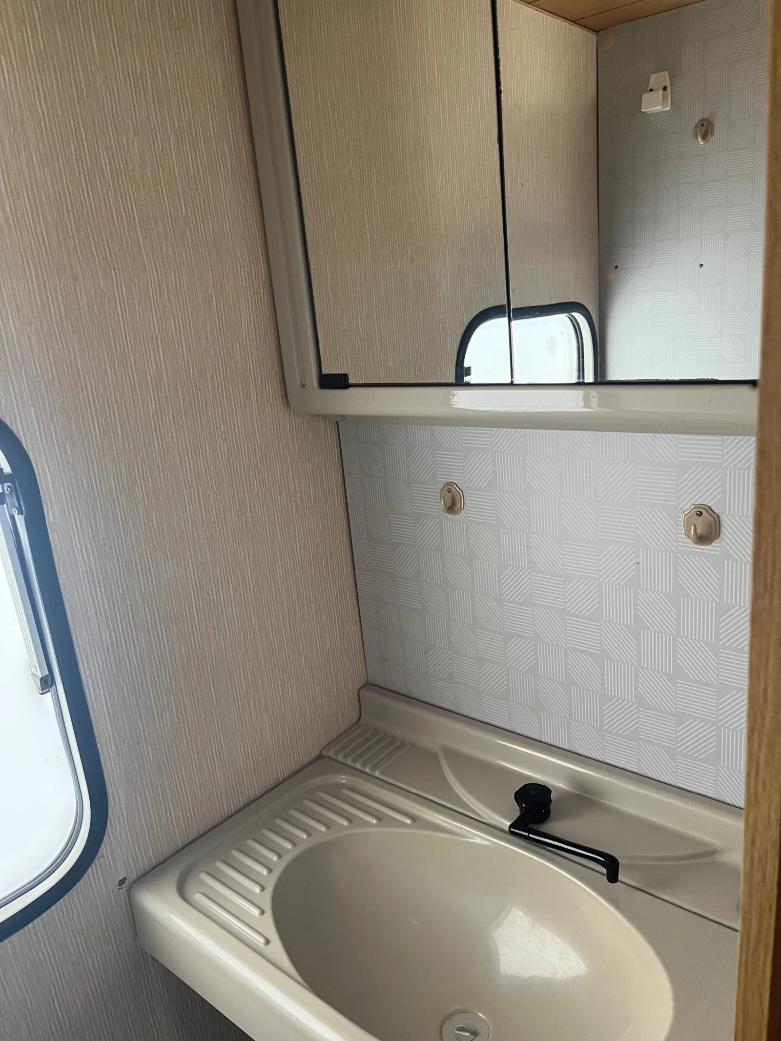 Каравана Caravelair BRAZILIA 350, снимка 10 - Каравани и кемпери - 55992107
