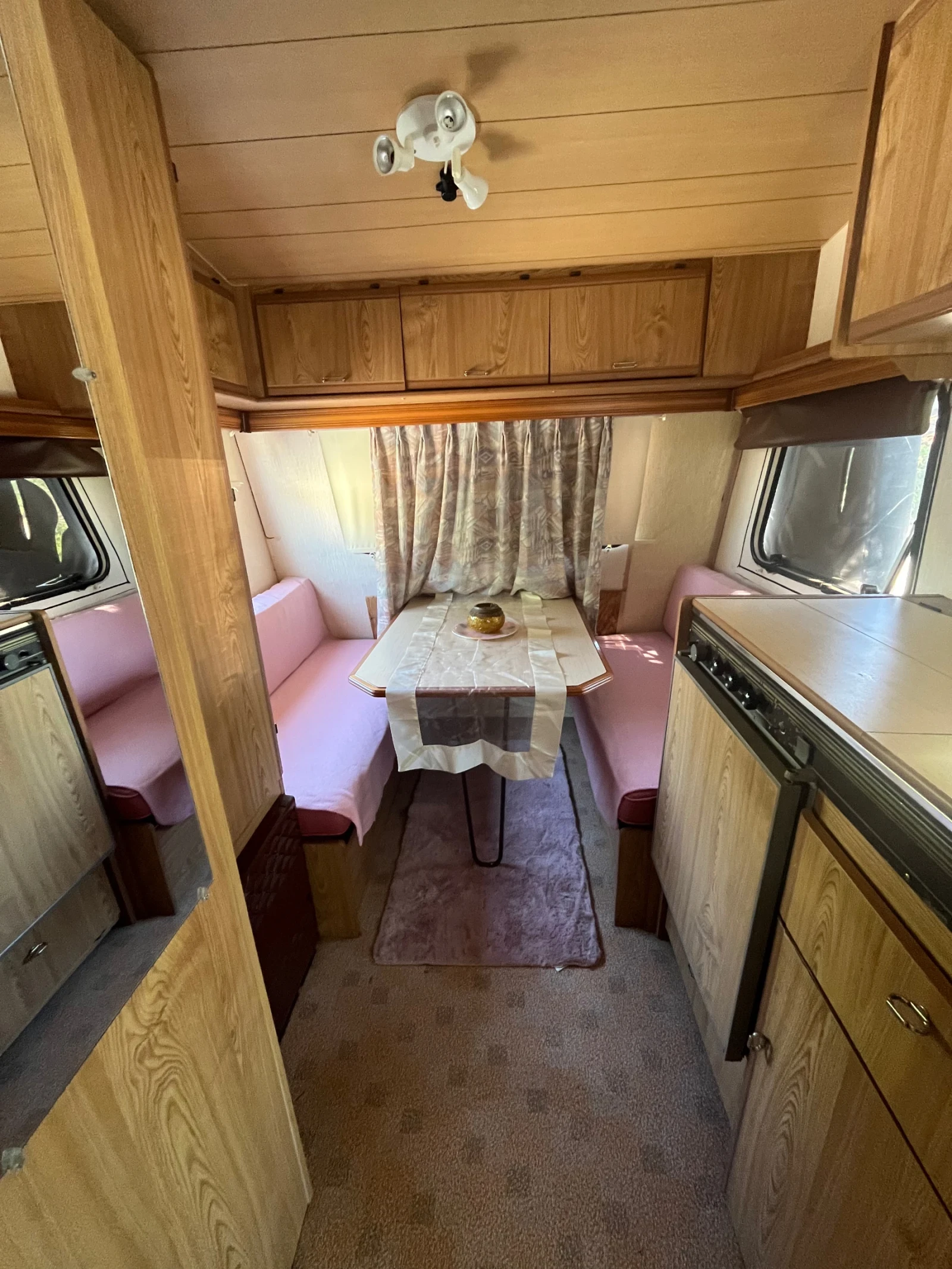 Каравана Caravelair BRAZILIA 350, снимка 9 - Каравани и кемпери - 55992107