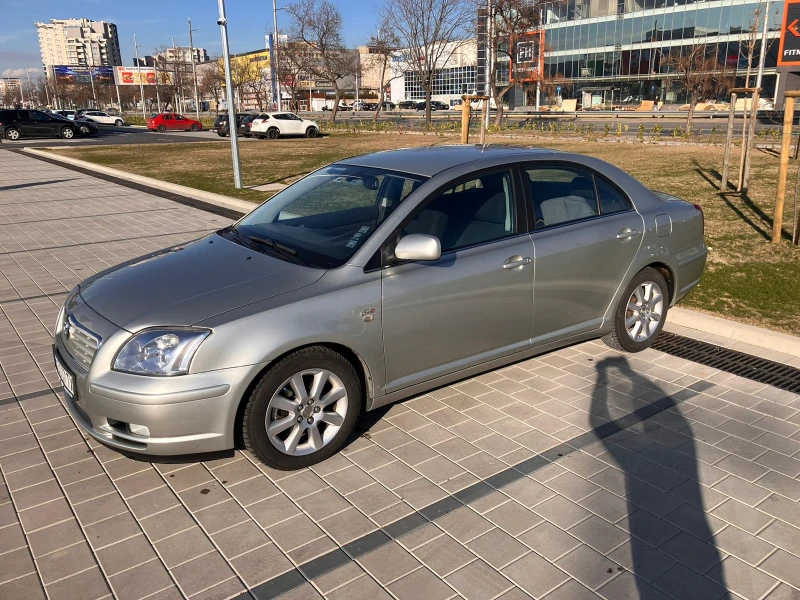 Toyota Avensis, снимка 14 - Автомобили и джипове - 48631578