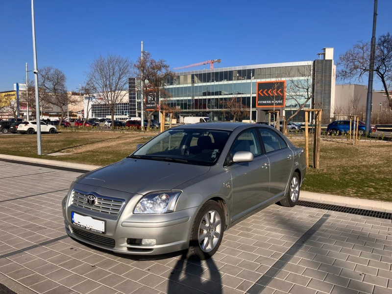 Toyota Avensis, снимка 1 - Автомобили и джипове - 48631578