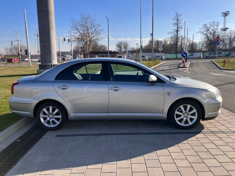 Toyota Avensis, снимка 5 - Автомобили и джипове - 48631578