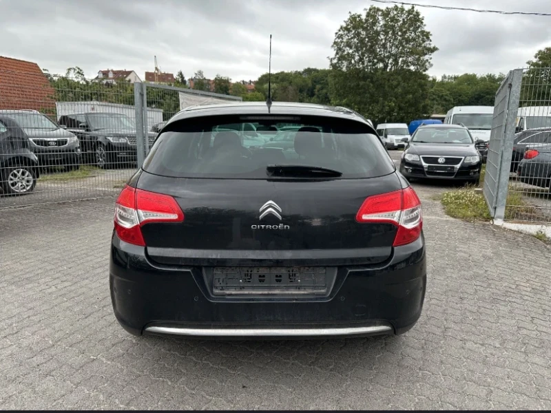 Citroen C4 1.6i 140000км TOP, снимка 4 - Автомобили и джипове - 47571118