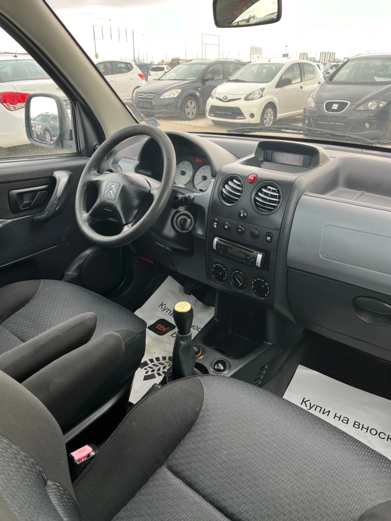 Citroen Berlingo 1.4i, снимка 8 - Автомобили и джипове - 48153246