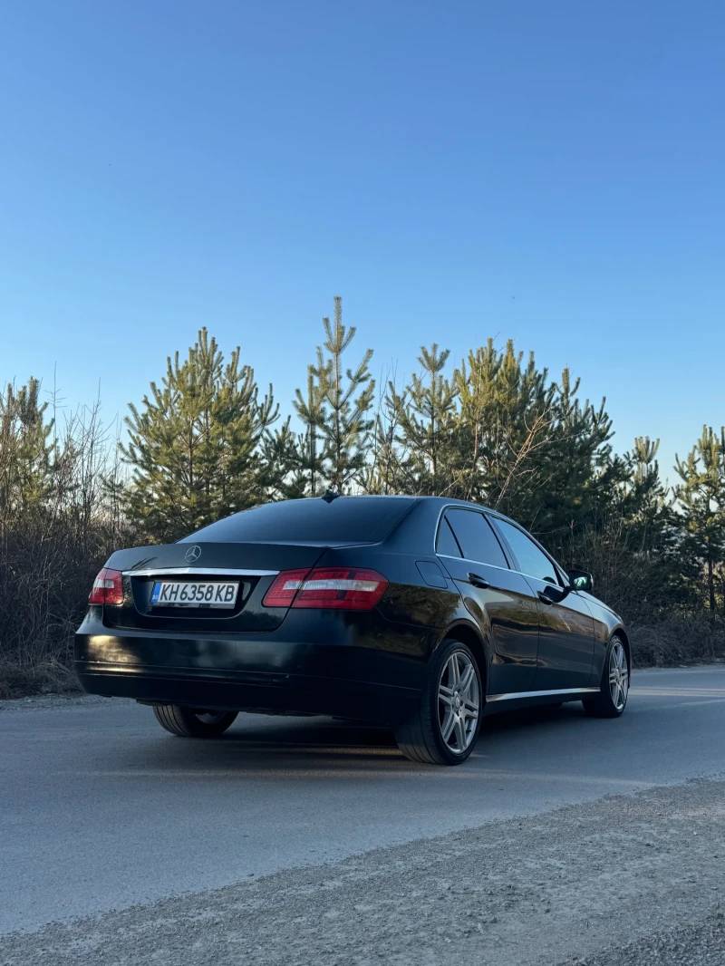 Mercedes-Benz E 200  7G tronic, снимка 4 - Автомобили и джипове - 49448757