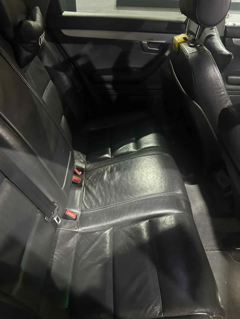 Audi A4 2.0TDI, снимка 4 - Автомобили и джипове - 51785623