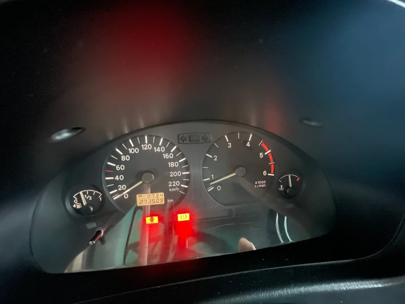 Mitsubishi Space star 1.9 Дизел, снимка 9 - Автомобили и джипове - 52675065