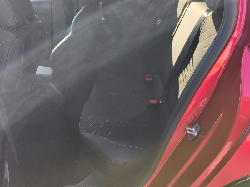 Peugeot 208 GT 1.2 110 HYBRID 48V e-DCS6 EURO 6.4//2406390, снимка 12 - Автомобили и джипове - 52738504