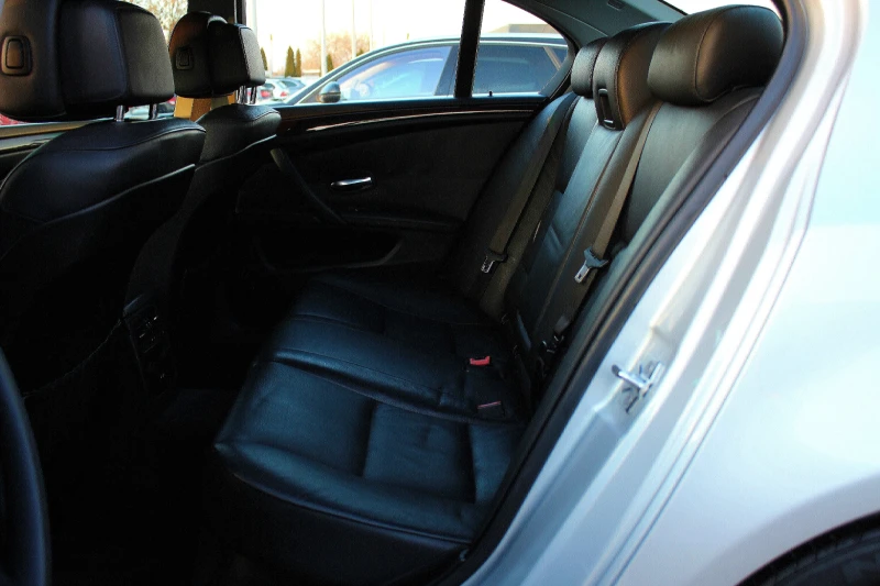 BMW 530 D M PACK/СОБСТВЕН ЛИЗИНГ, снимка 15 - Автомобили и джипове - 52831213