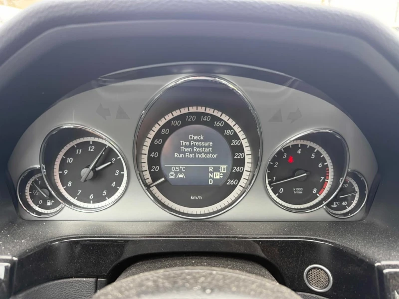 Mercedes-Benz E 350 * CARFAX * ЦЕНА ДО БГ, снимка 10 - Автомобили и джипове - 53044079