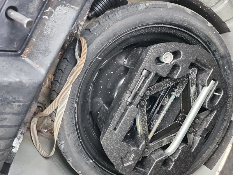 VW Jetta * HIGHLINE * CARFAX * ЦЕНА ДО БГ, снимка 15 - Автомобили и джипове - 53332295