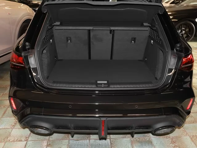 Audi Rs3 FACELIFT* SPORTBACK* SONOS* DISTR* CAM* CARPLAY* , снимка 13 - Автомобили и джипове - 55019918