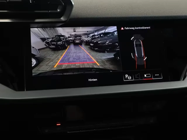 Audi Rs3 FACELIFT* SPORTBACK* SONOS* DISTR* CAM* CARPLAY* , снимка 8 - Автомобили и джипове - 55019918
