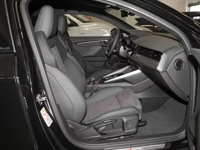 Audi Rs3 FACELIFT* SPORTBACK* SONOS* DISTR* CAM* CARPLAY* , снимка 11 - Автомобили и джипове - 55019918