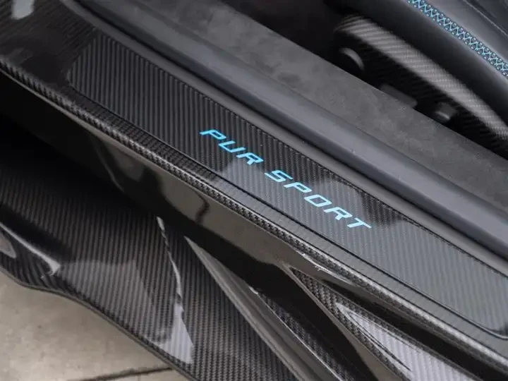 Bugatti Chiron Pur Sport W16 AWD CARBON PKG, снимка 13 - Автомобили и джипове - 55186729