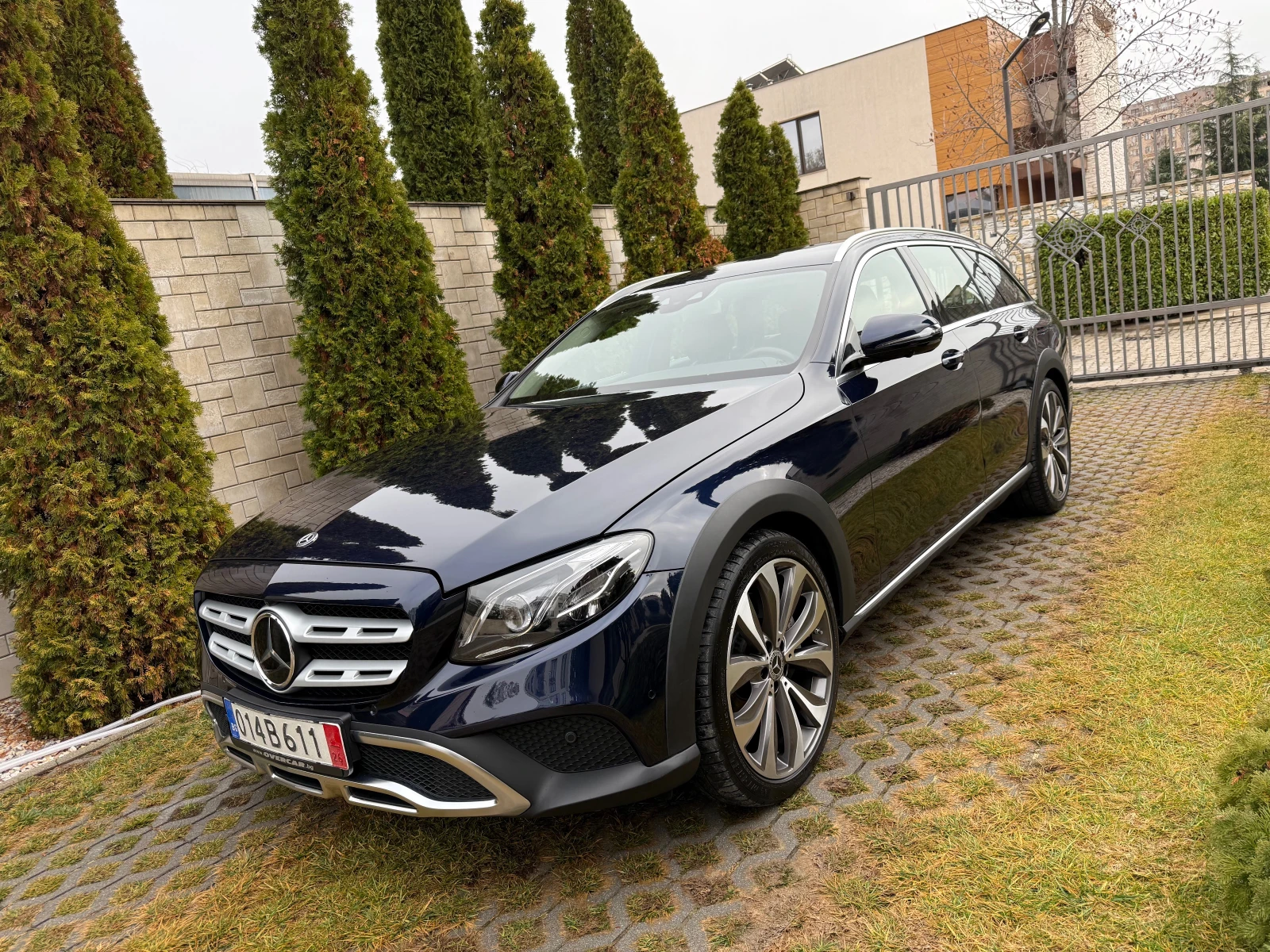 Mercedes-Benz E 400 d ALL-TERRAIN - [1] 