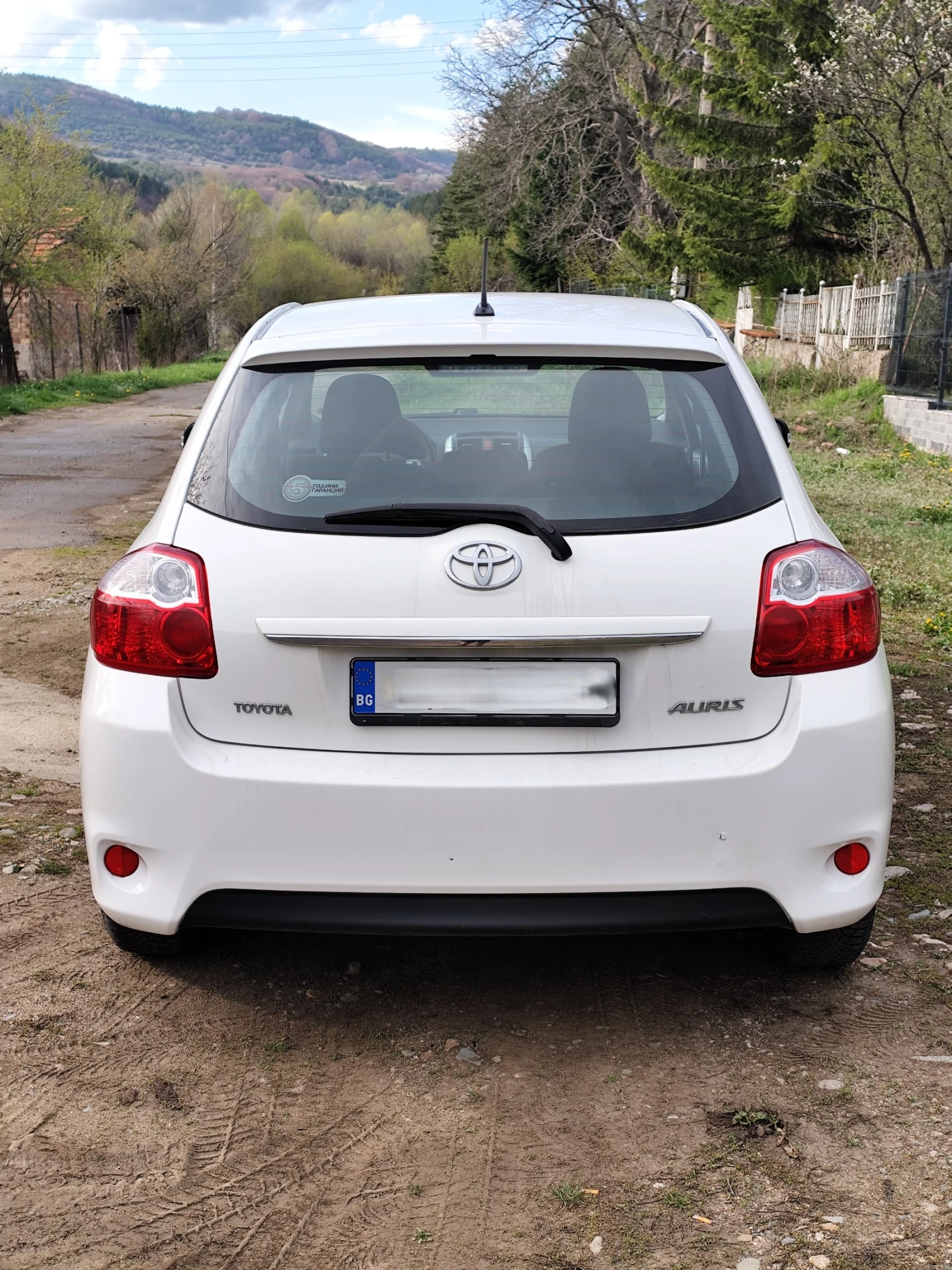 Toyota Auris 1.33 VVT-i - изображение 7