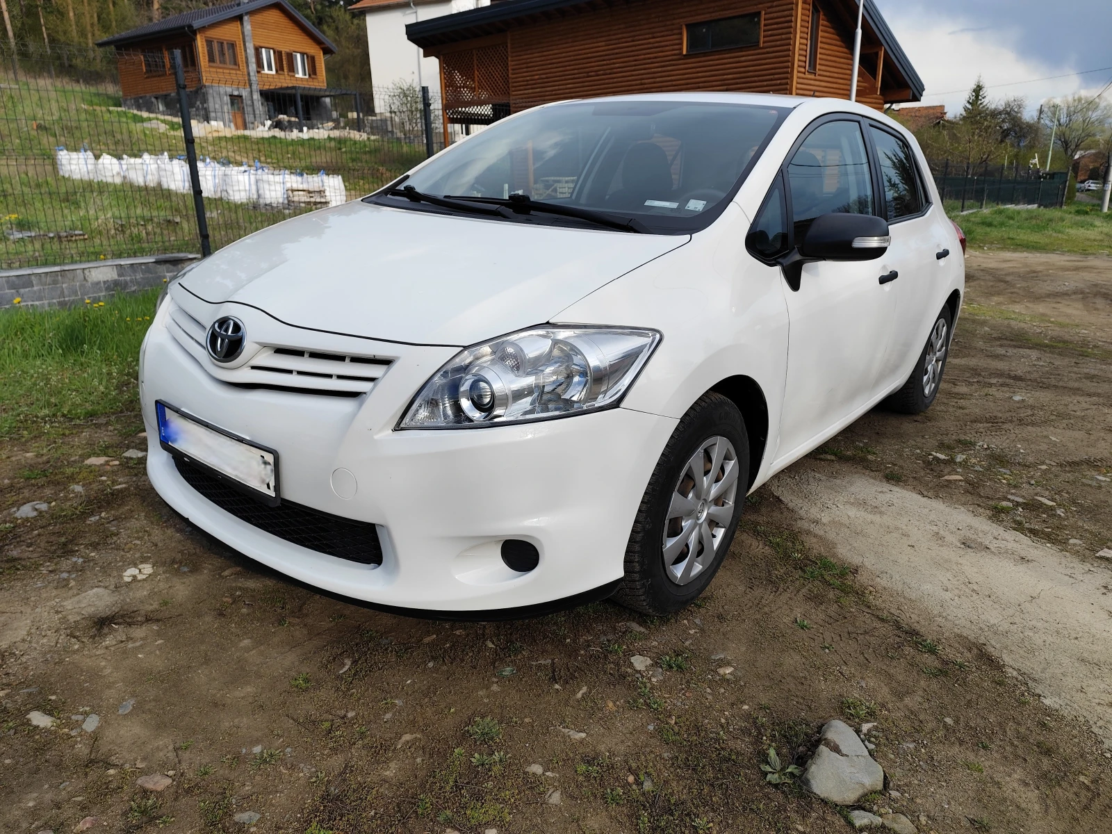 Toyota Auris 1.33 VVT-i - изображение 3