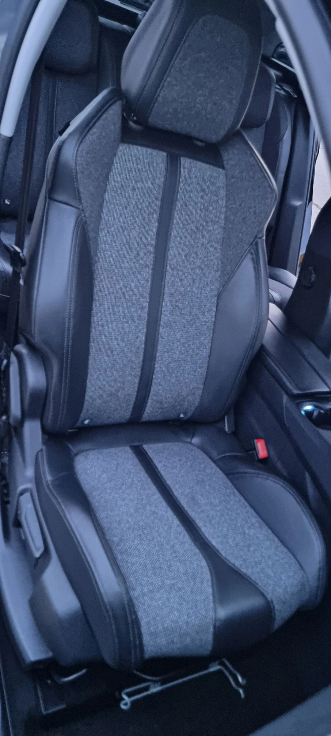 Peugeot 3008 1.6 HDI Allure - изображение 10