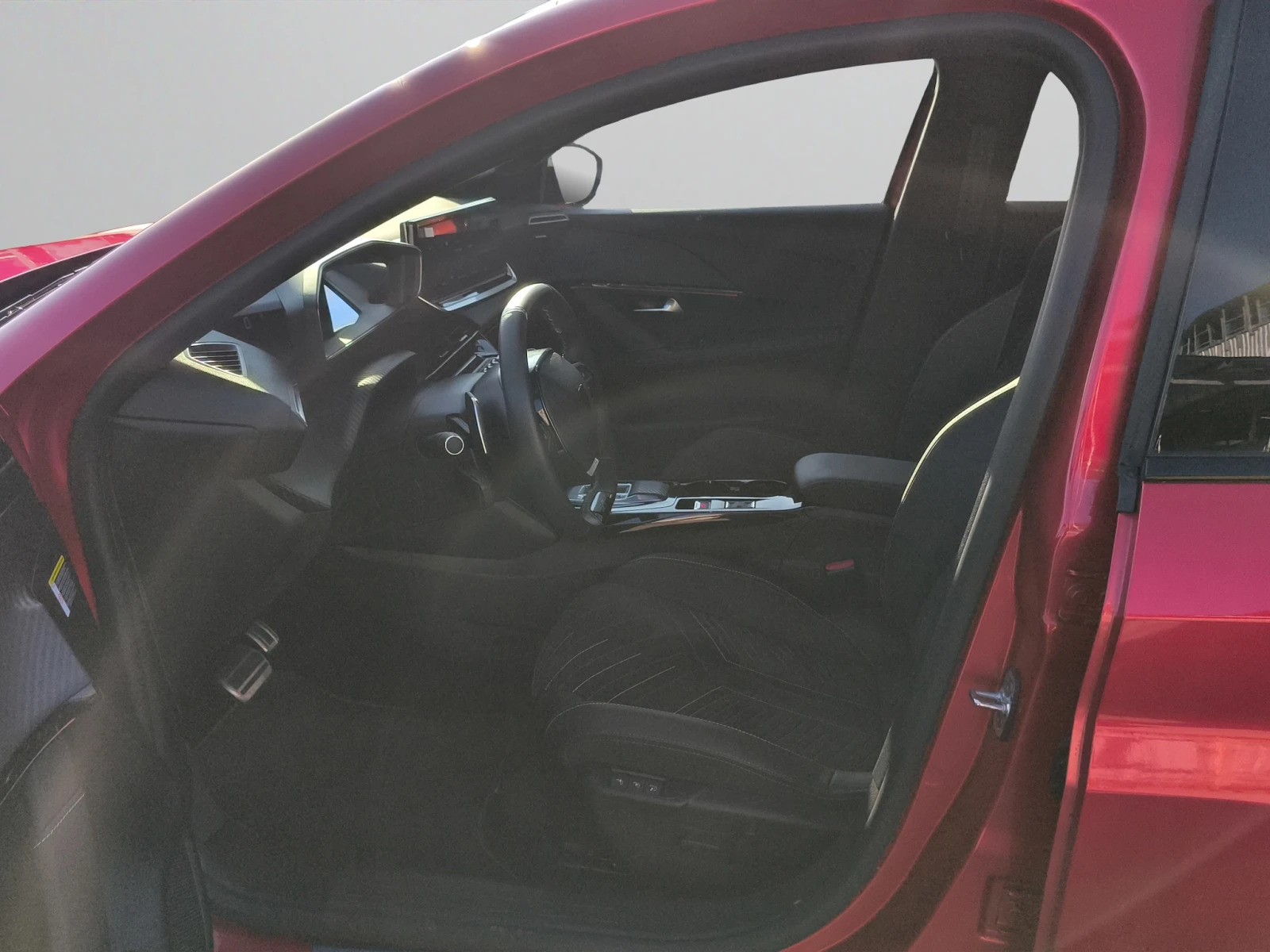 Peugeot 208 GT 1.2 110 HYBRID 48V e-DCS6 EURO 6.4//2406390 | Mobile.bg � ����������� 11