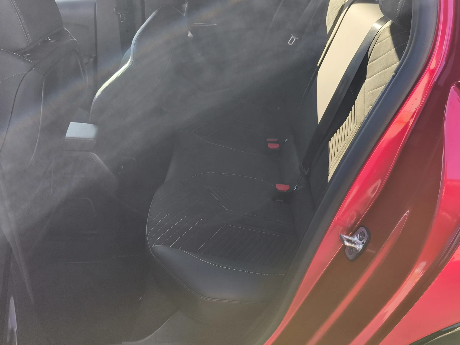 Peugeot 208 GT 1.2 110 HYBRID 48V e-DCS6 EURO 6.4//2406390 | Mobile.bg � ����������� 12