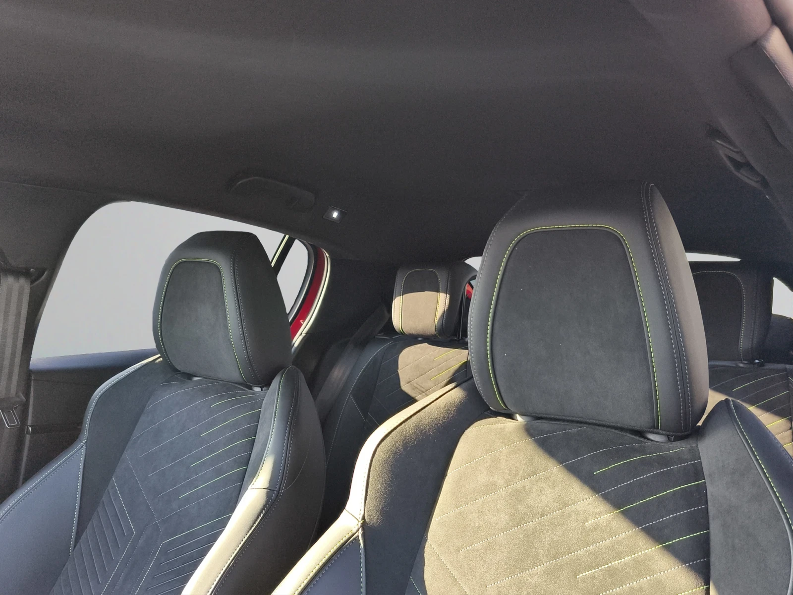 Peugeot 208 GT 1.2 110 HYBRID 48V e-DCS6 EURO 6.4//2406390 | Mobile.bg � ����������� 13