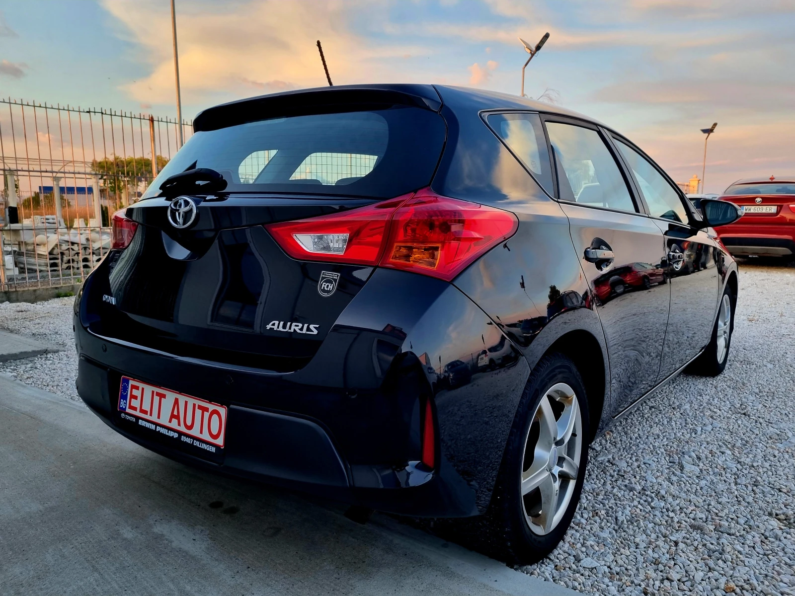Toyota Auris 1.3VVT-i 99ks. 6 скорости, Климатроник, снимка 6 - Автомобили и джипове - 52904422