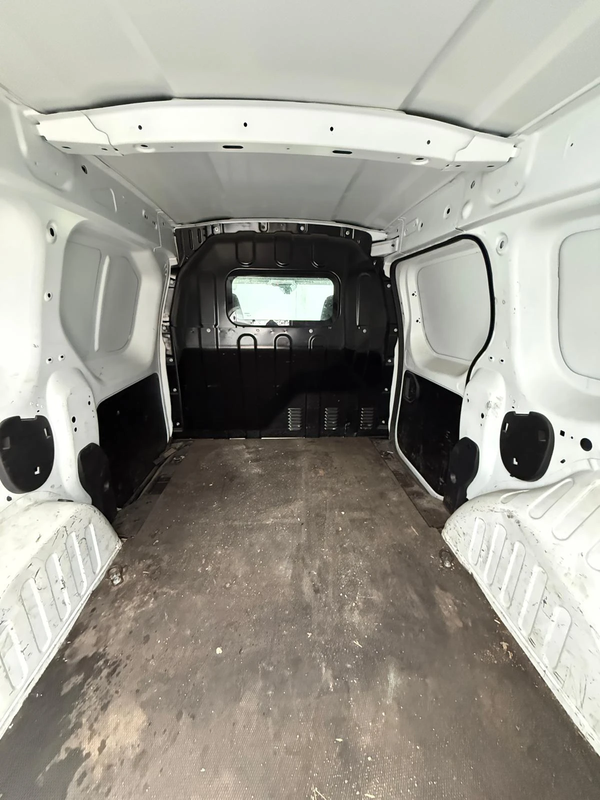 Renault Express VAN dCi95 - изображение 8