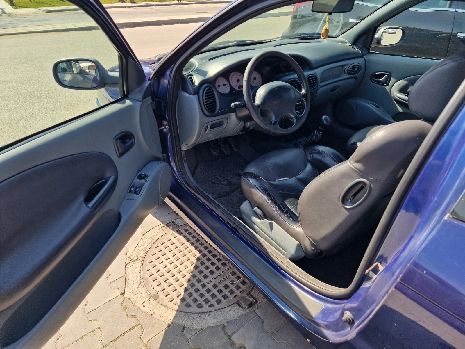 Renault Megane Coach, снимка 4 - Автомобили и джипове - 53866710