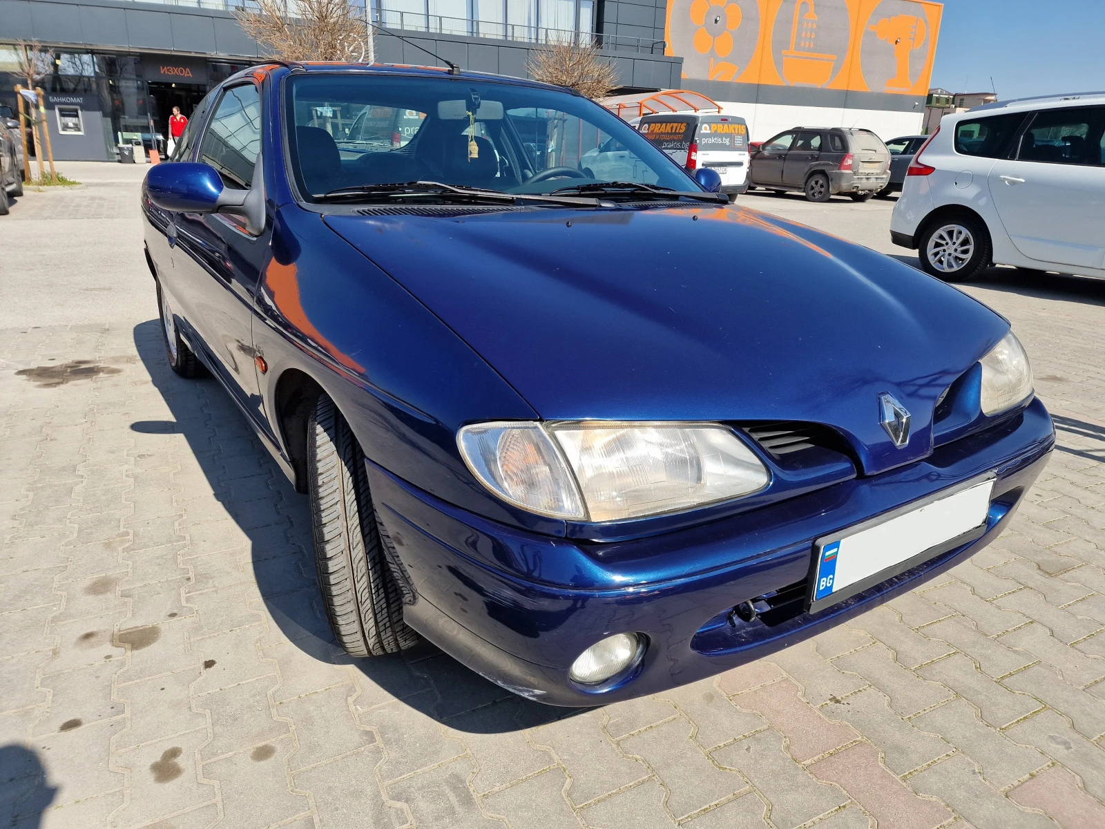 Renault Megane Coach