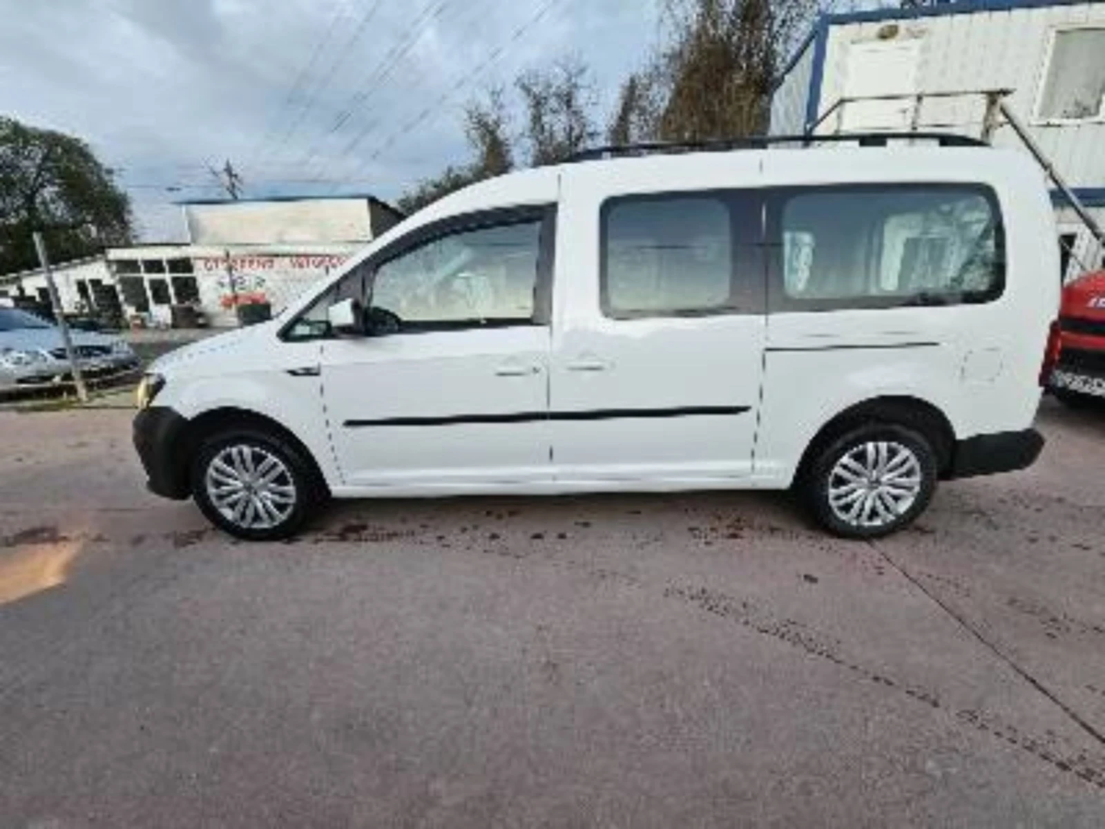 VW Caddy Пътнически 6+ 1 бартер лизинг, снимка 12 - Автомобили и джипове - 54020354