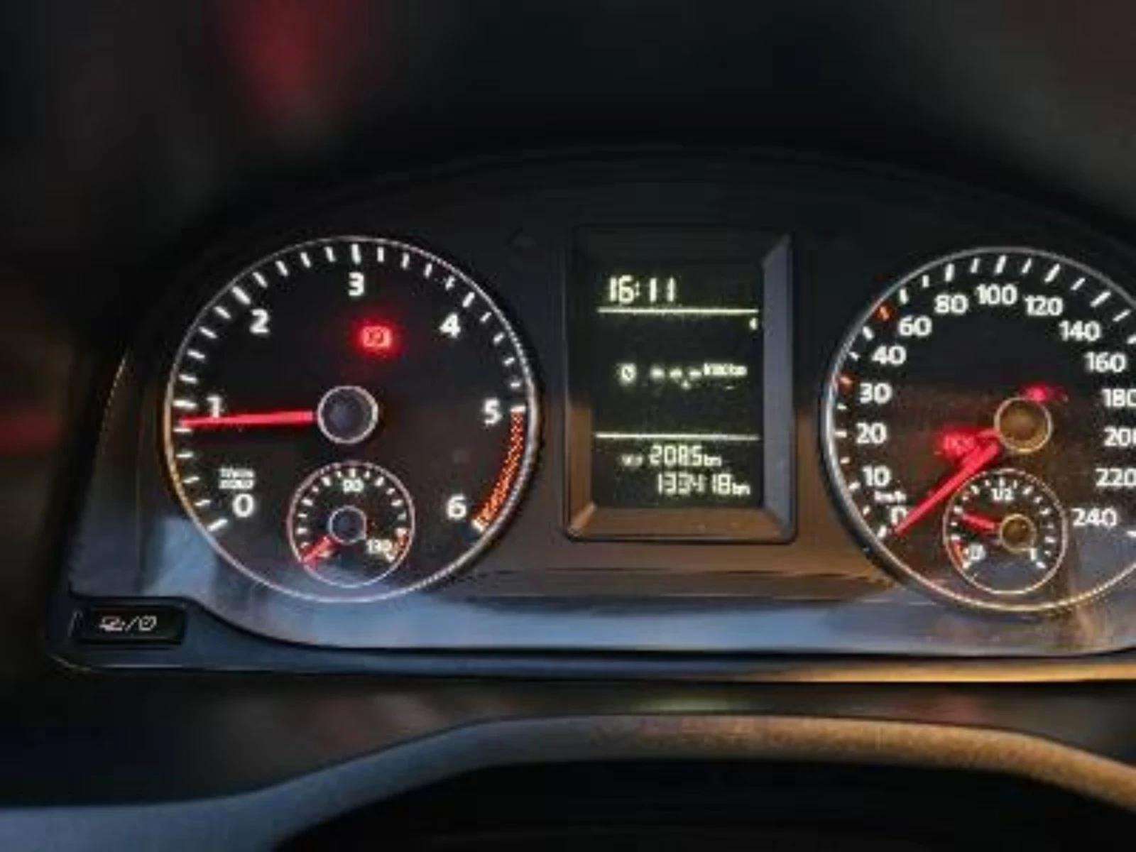 VW Caddy Пътнически 6+ 1 бартер лизинг, снимка 5 - Автомобили и джипове - 54020354