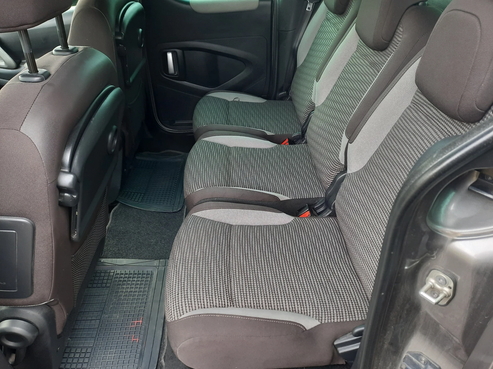 Peugeot Partner 1.6 HDI 90ps., снимка 7 - Автомобили и джипове - 54042519