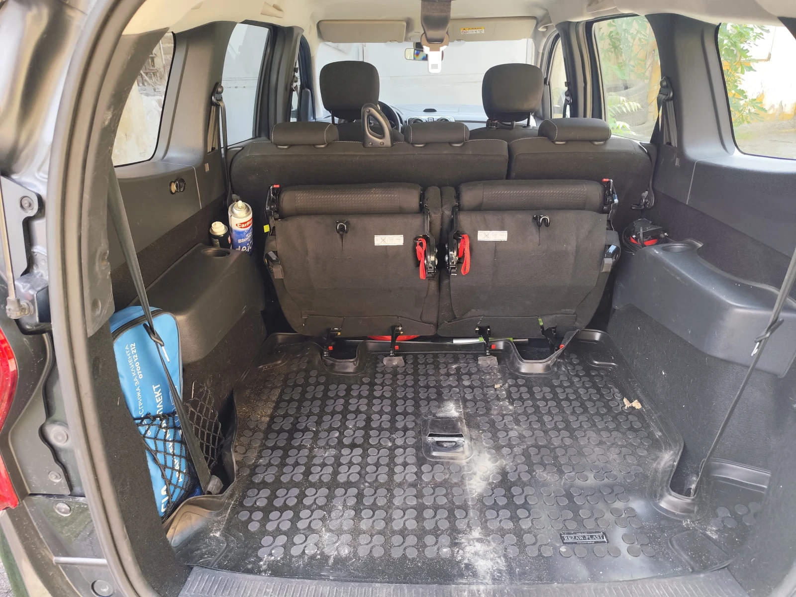 Dacia Lodgy, снимка 13 - Автомобили и джипове - 54698911