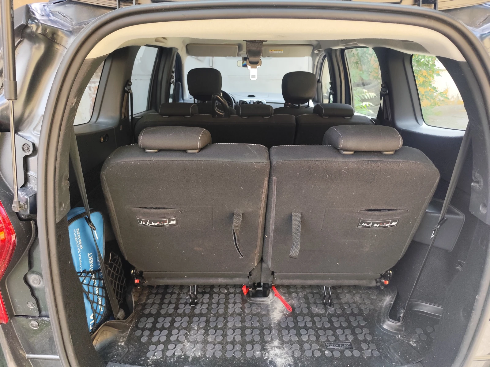 Dacia Lodgy, снимка 14 - Автомобили и джипове - 54698911