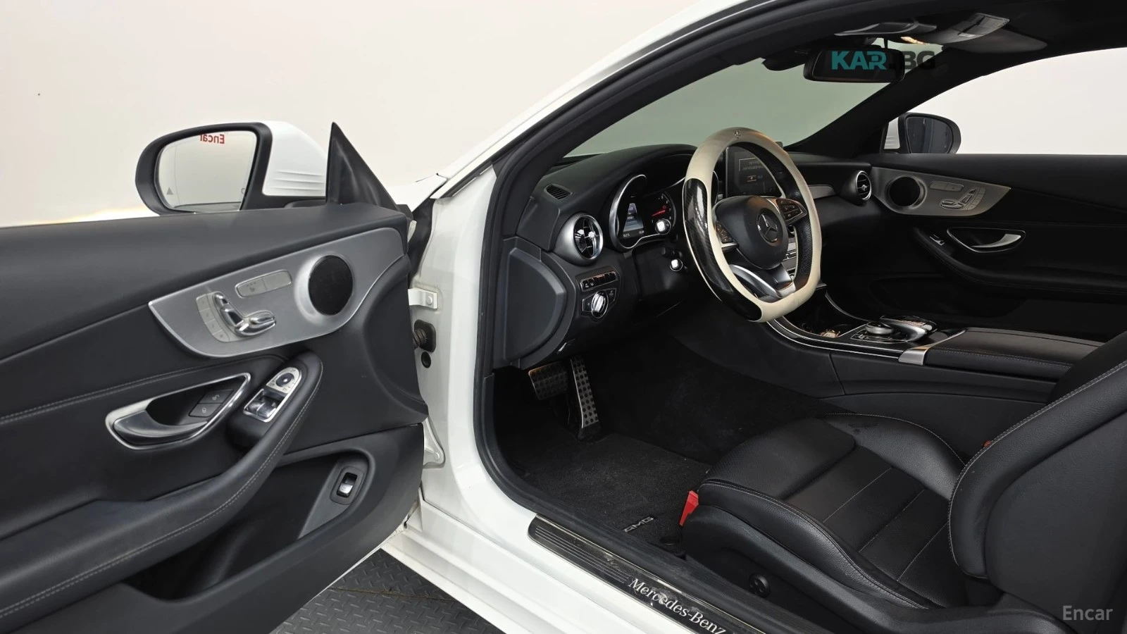 Mercedes-Benz C 200 AMG* LINE* HEADUP* SUNROOF* ПОДГРЕВ* КАМЕРА* , снимка 8 - Автомобили и джипове - 55040391